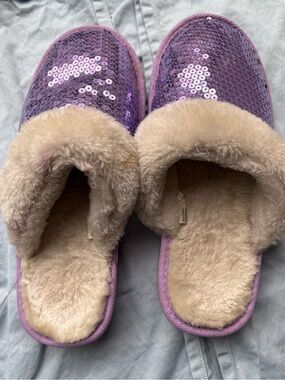 Purple sequined slippers, size 4-5, unknown brand